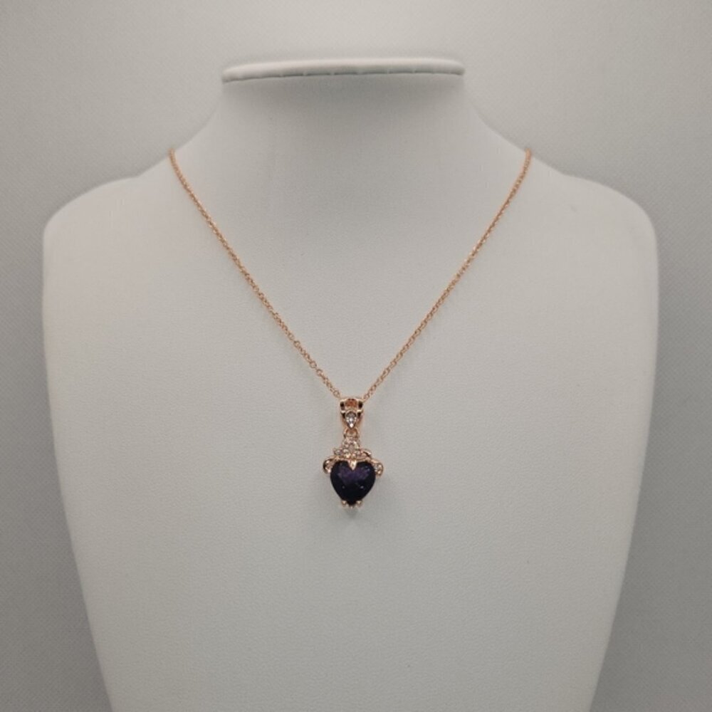 Elegant Purple Heart‎ Pendant Necklace (NWOT)